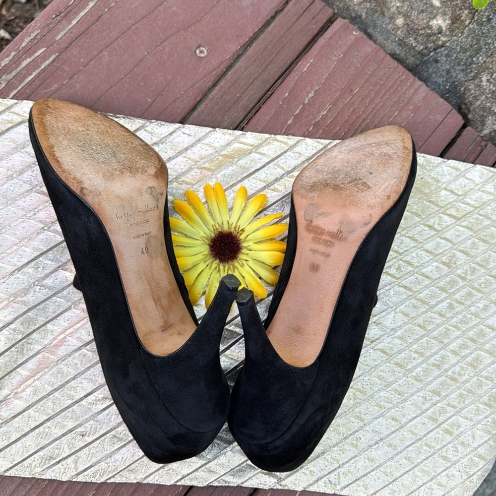 🩷 Bettye Muller; Elegant, Made in Italy, Black Suede Bootie Heels, Wm. Sz. 9/40! - Picture 7 of 10